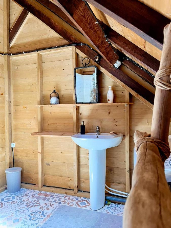 Habitation La Reine Du Camp Chambres D'Hotes Saint-Claude Exteriér fotografie