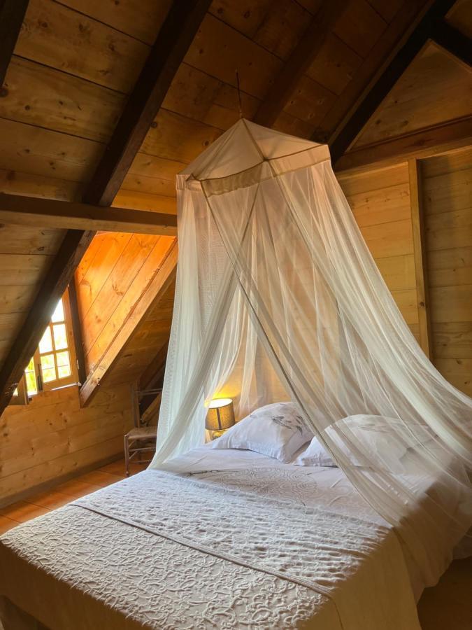 Habitation La Reine Du Camp Chambres D'Hotes Saint-Claude Exteriér fotografie